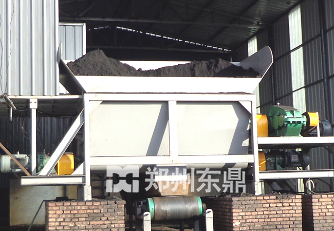 煤泥打散喂料机现场